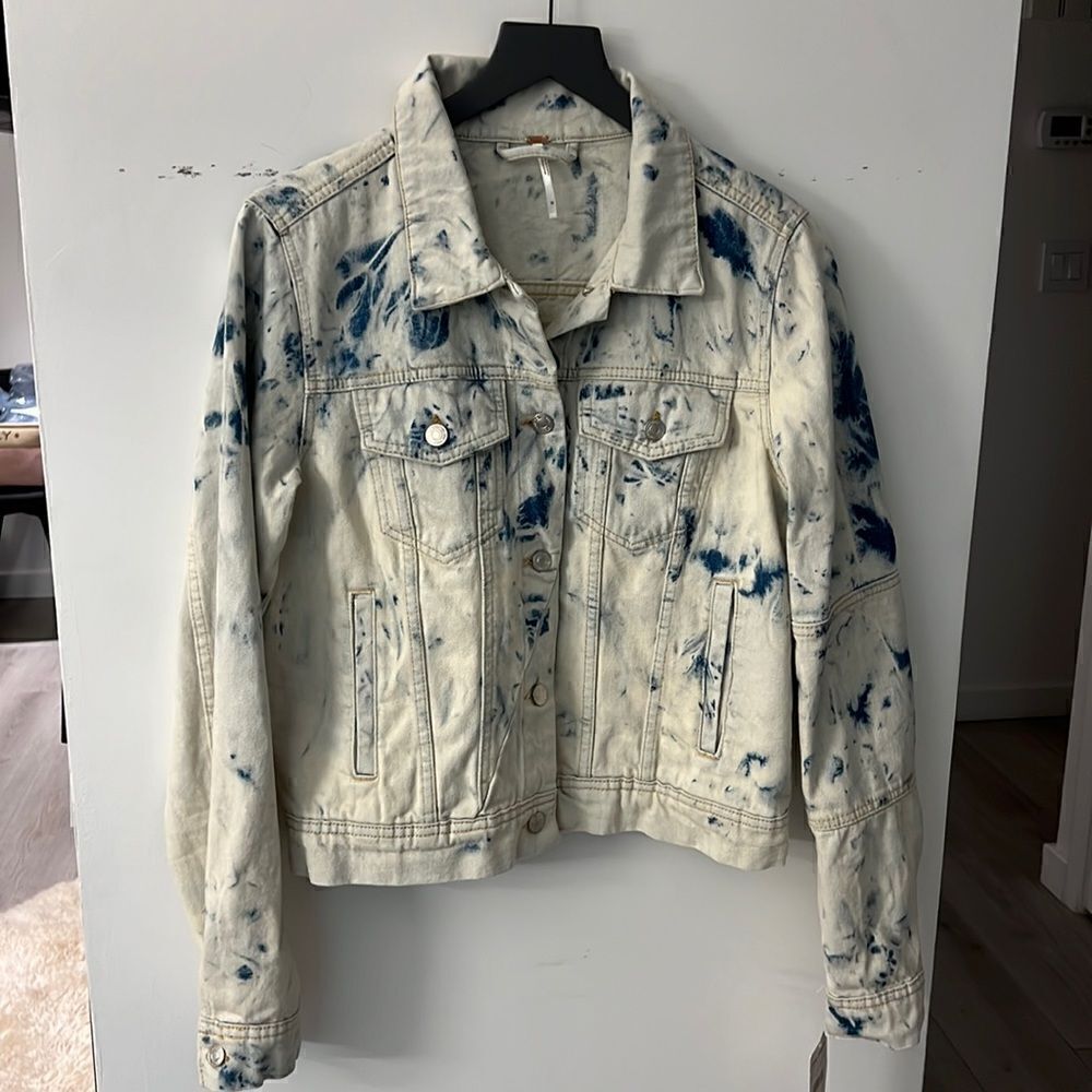 NWT Free People denim jacket M - Picture 1 of 16